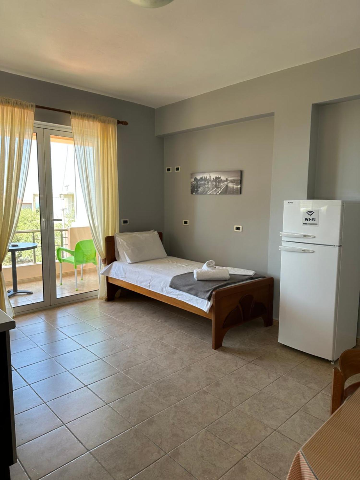 Anna House Dhërmi Buitenkant foto